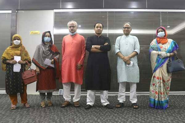 করোনায় মৃত তিন সাংবাদিকের পরিবারকে ১৫ লাখ টাকা অনুদান বসুন্ধরা গ্রুপের