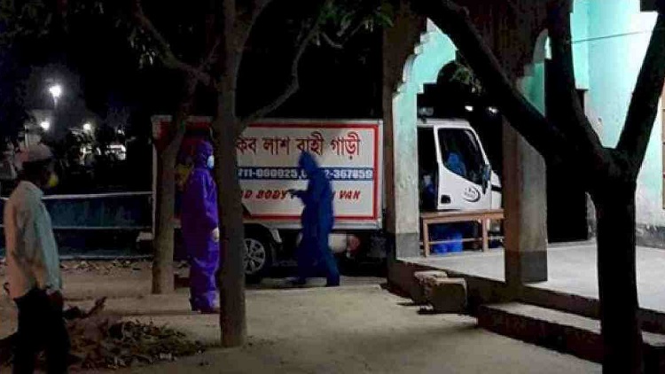 দেশে করোনা আক্রান্ত হয়ে ষাটোর্ধ্ব ১৩৩৩ জনের মৃত্যু
