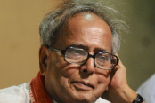 চিকিৎসায় সাড়া দিচ্ছেন প্রণব মুখার্জী
