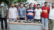 আইনশৃঙ্খলা বাহিনীর পোশাকে অপরাধী চক্র
