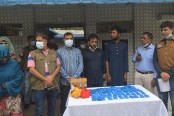 পুলিশের সন্দেহ এড়াতে গাড়িতে স্ত্রী-সন্তান নিয়ে ইয়াবা পাচার!
