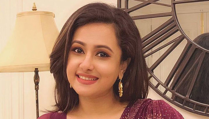 জীবনের চেয়ে কাজ বড় হতে পারে না: পূর্ণিমা
