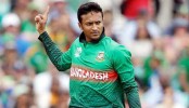 দেশে ফিরছেন সাকিব
