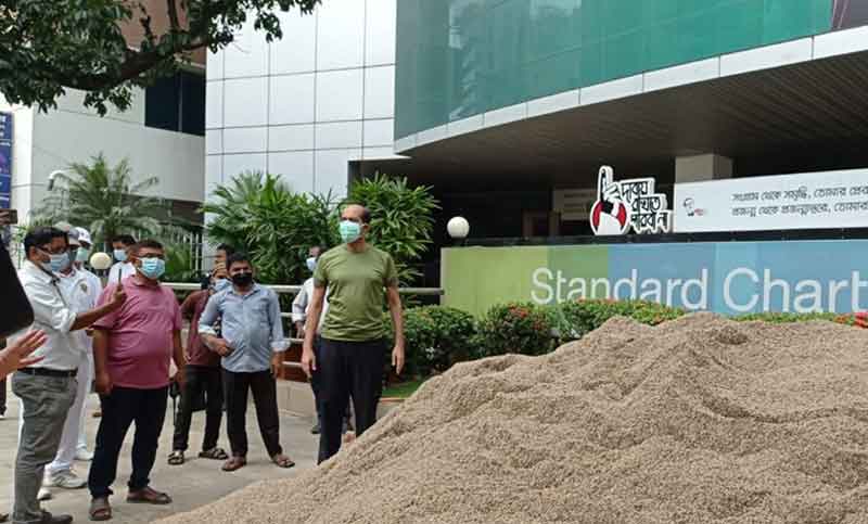 নগরীর সমস্যা দেখতে বের হলেন ডিএনসিসি মেয়র
