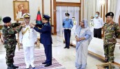 অ্যাডমিরাল র‌্যাংক ব্যাজ পেলেন নৌপ্রধান
