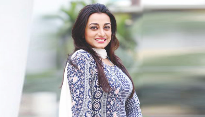 ‘সেলিব্রেটিদেরকে মানুষ ব্যক্তিগত সম্পত্তি মনে করে’
