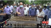 এই রোড কি তার বাপের সম্পত্তি যে রোডের মধ্যে লোহা রাখবে?: মেয়র আতিকুল ইসলাম