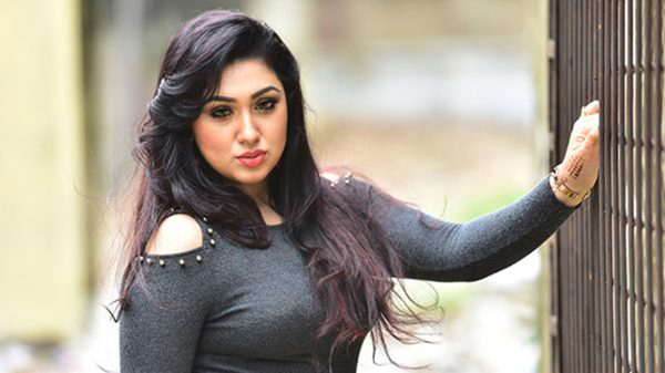 ‘নিউজে আমার নাম জড়িয়ে বিব্রত করবেন না’

