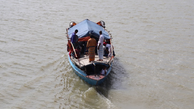 চলনবিলে নৌ-ভ্রমণের আড়ালে অশ্লীল কার্যকলাপ
