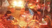 পাইকারিতে কমেছে পেঁয়াজের দাম, খুচরায় চড়া
