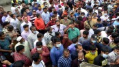 আজও কারওয়ান বাজারে টিকিটের জন্য সৌদি প্রবাসীরা ভিড়