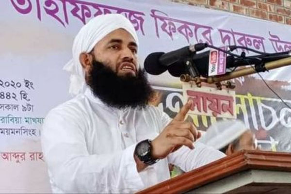 ‘কুরআনের আইন কার্যকর করা হলে দেশে ধর্ষণ বন্ধ হবে’

