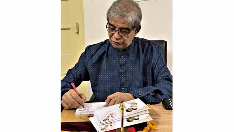 শেখ রাসেলের ৫৬তম জন্মবার্ষিকীতে স্মারক ডাকটিকিট প্রকাশ
