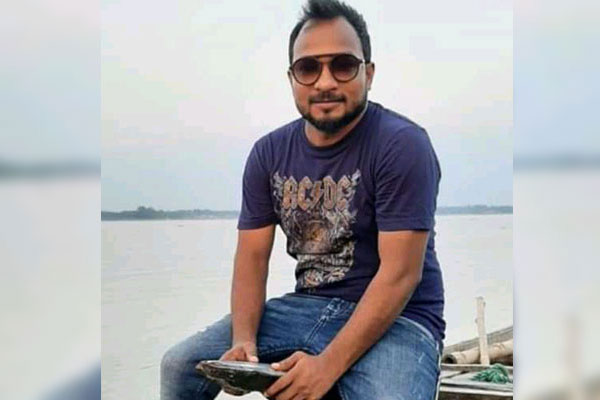 চাঁদা না পেয়ে ৩ জনকে কুপিয়ে জখম করার অভিযোগ ছাত্রলীগ নেতার বিরুদ্ধে
