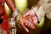 বিয়ের আসরেই নববধূকে তালাক!
