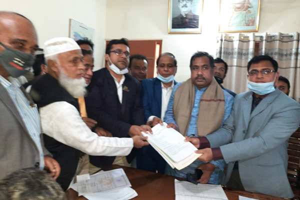 শরীয়তপুরে উৎসাহ-উদ্দীপনার মধ্য দিয়ে মনোনয়নপত্র দাখিল
