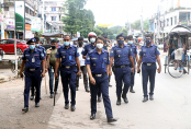 ঝিনাইদহে কঠোর লকডাউন উপেক্ষা করে বাইরে বের হচ্ছে মানুষ