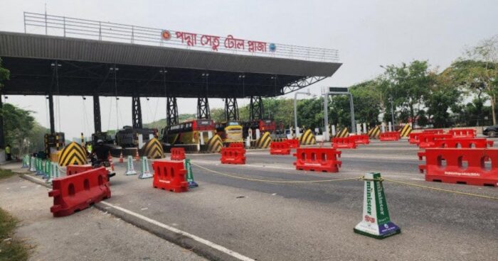 পদ্মা সেতু টোল প্লাজা এলাকায় মোটরসাইকেল সংঘর্ষে নিহত ৩